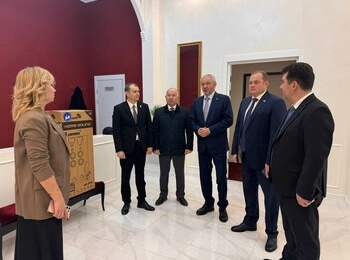 В День рождения Кировского района отдел ЗАГС посетили почётные гости